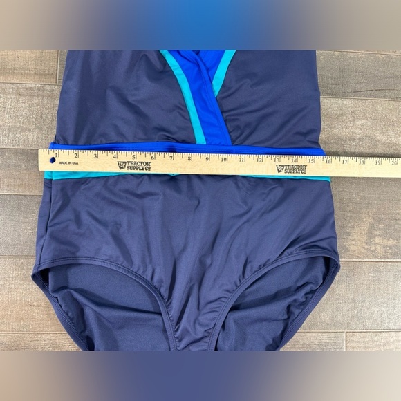 NEW Sonnet Shores One Piece - Picture 9 of 9